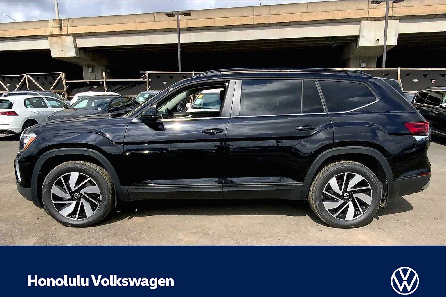 Thumbnail: 2026 Volkswagen Atlas - 3