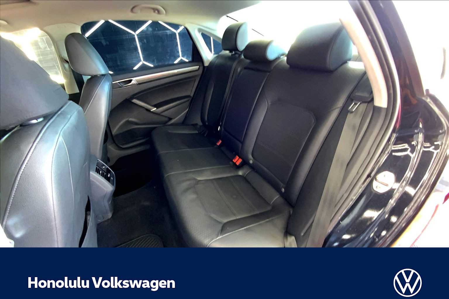 Thumbnail: 2018 Volkswagen Passat - 27