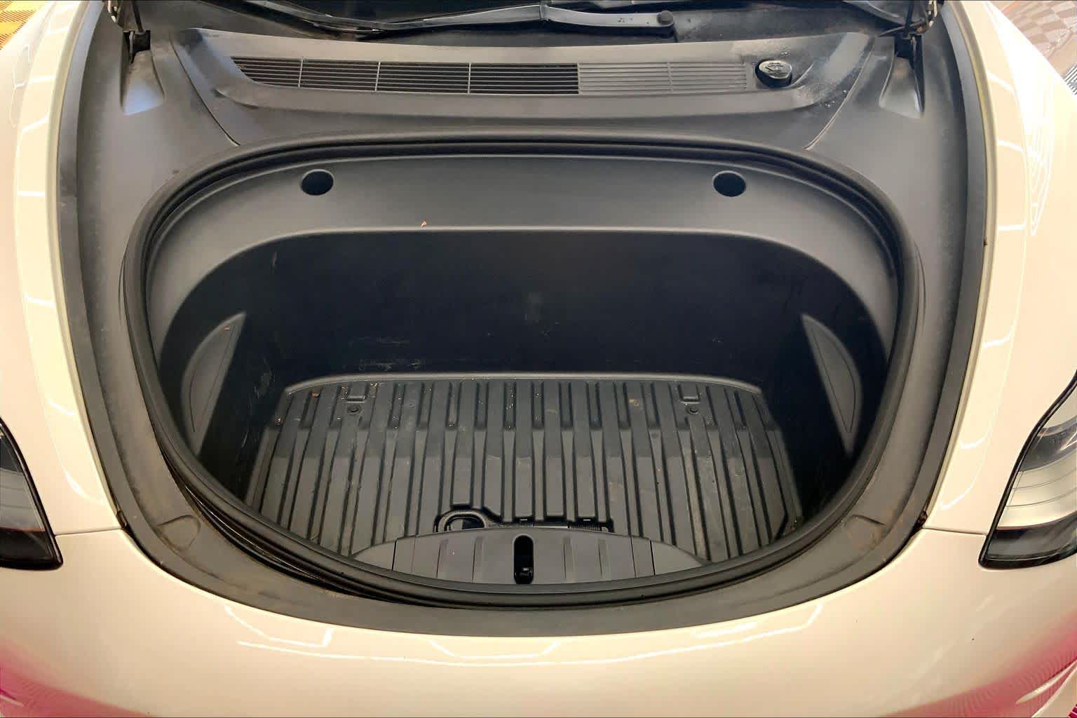 Thumbnail: 2020 Tesla Model 3 - 9