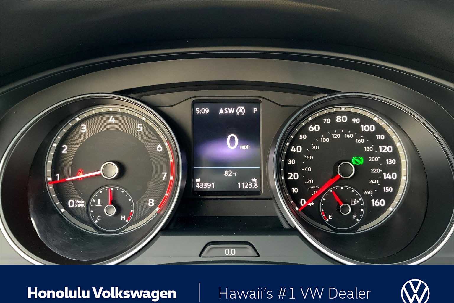 Thumbnail: 2021 Volkswagen Atlas - 16