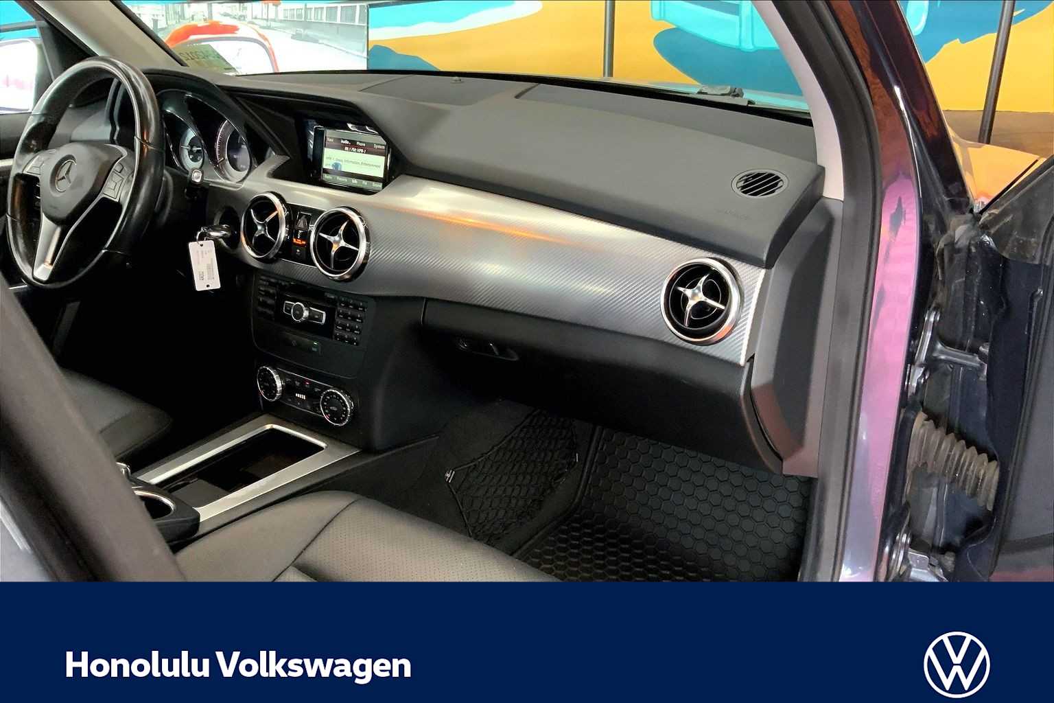 Thumbnail: 2015 Mercedes-Benz GLK - 22