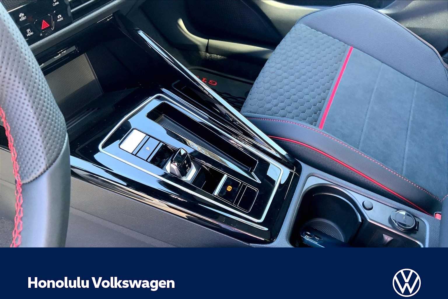 Thumbnail: 2026 Volkswagen Golf - 17