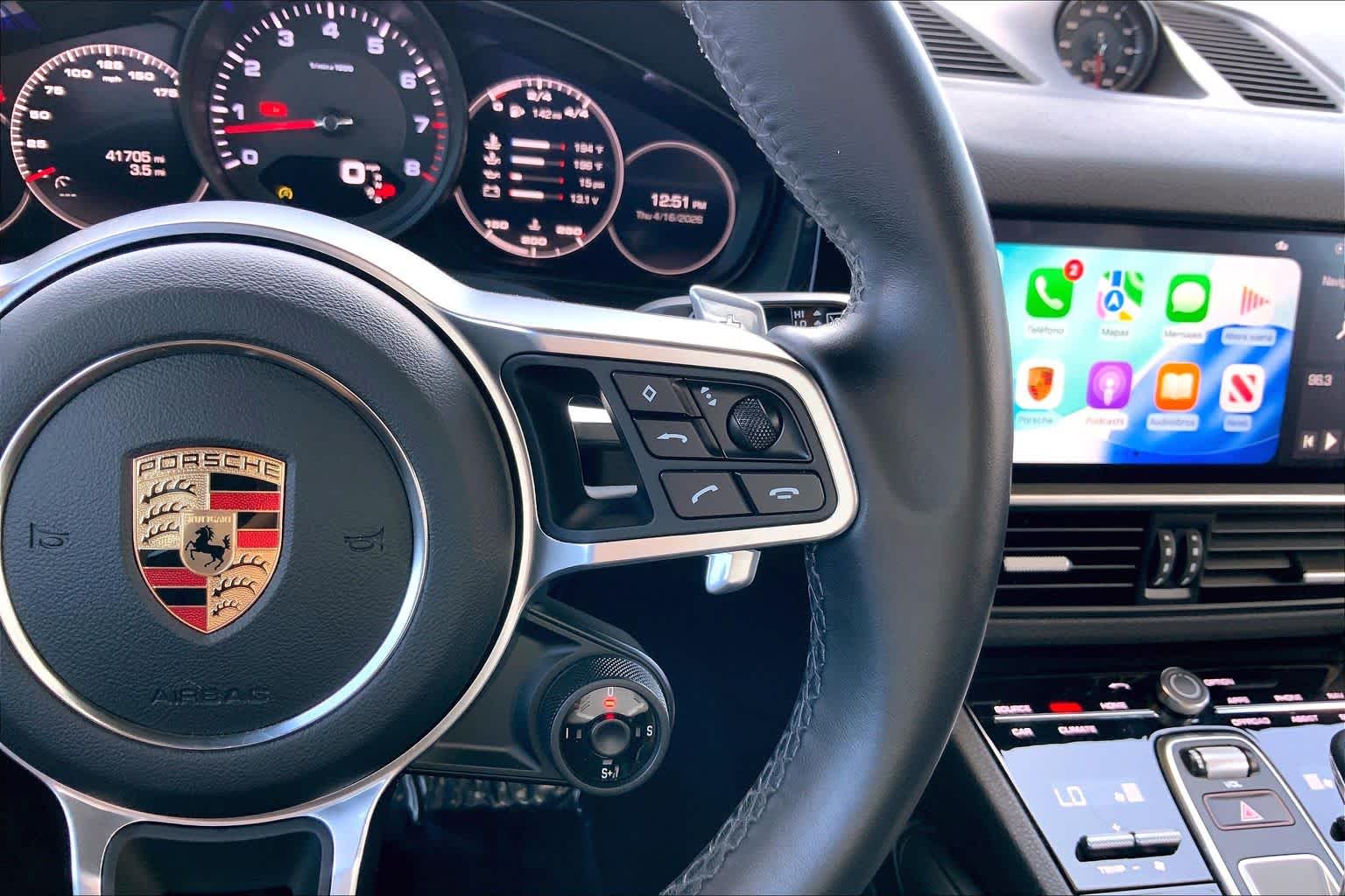 Thumbnail: 2020 Porsche Cayenne - 25