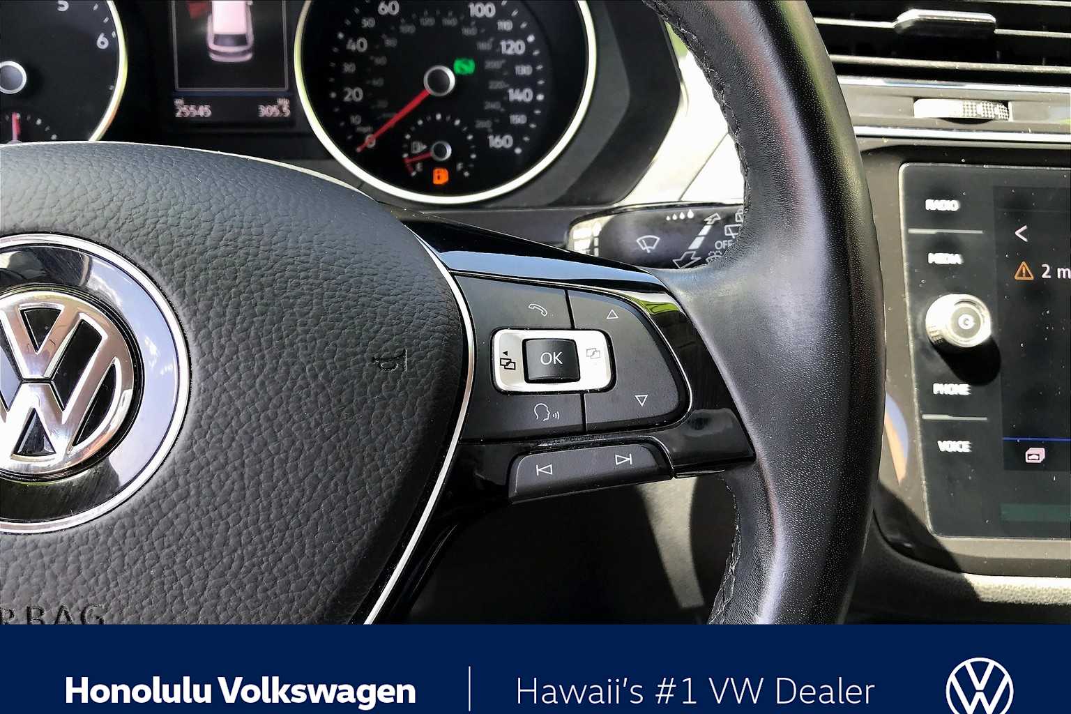 Thumbnail: 2018 Volkswagen Tiguan - 19