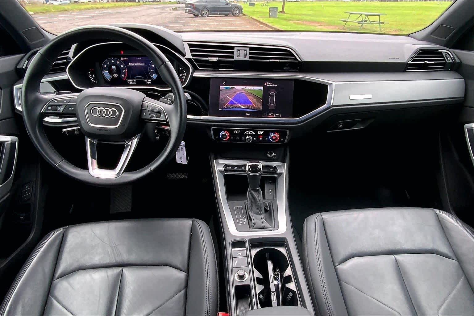 Thumbnail: 2022 Audi Q3 - 10