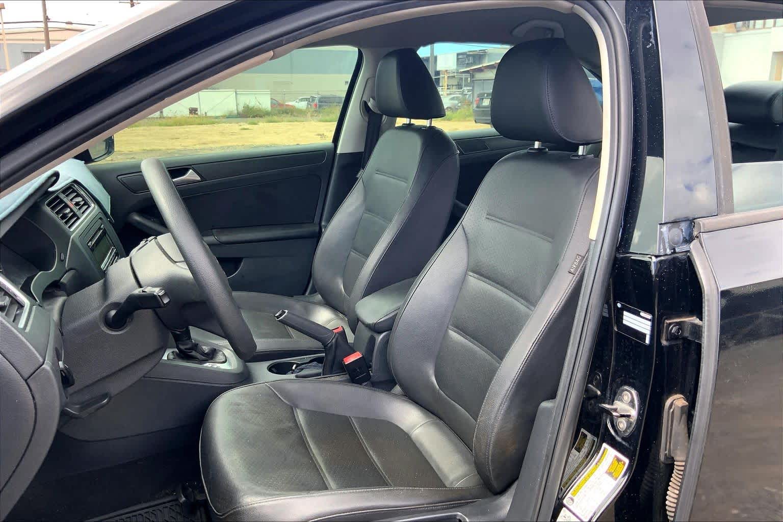 Thumbnail: 2014 Volkswagen Jetta - 11