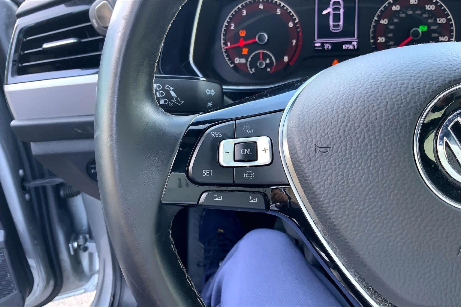 Thumbnail: 2021 Volkswagen Jetta - 23