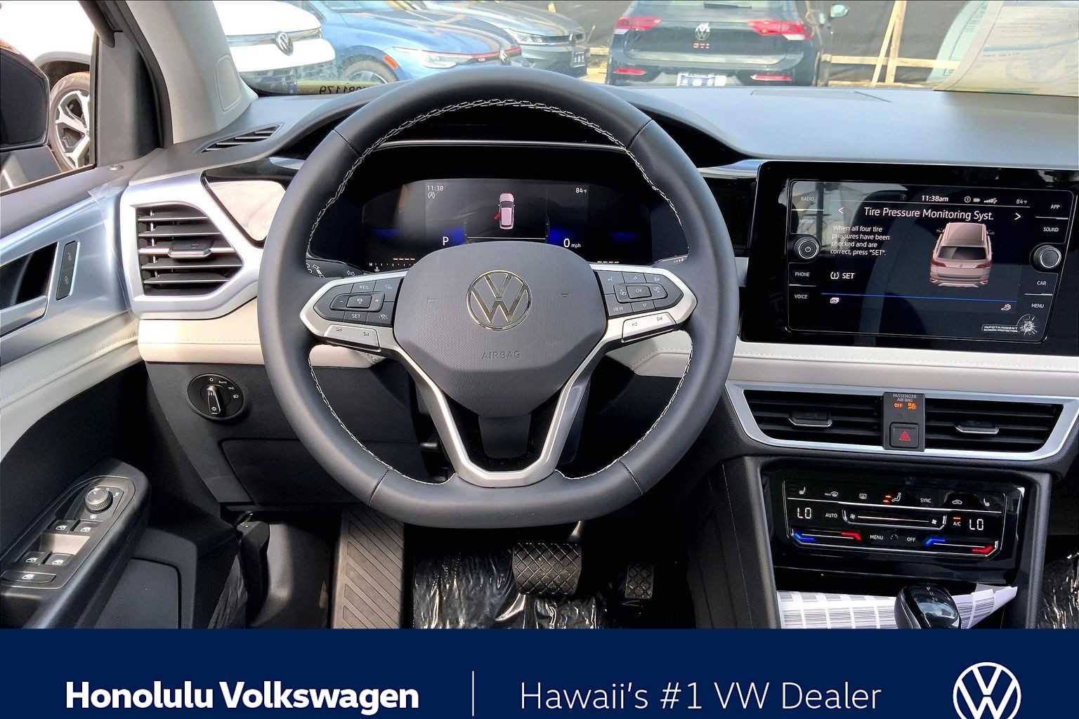 Thumbnail: 2025 Volkswagen Taos - 15