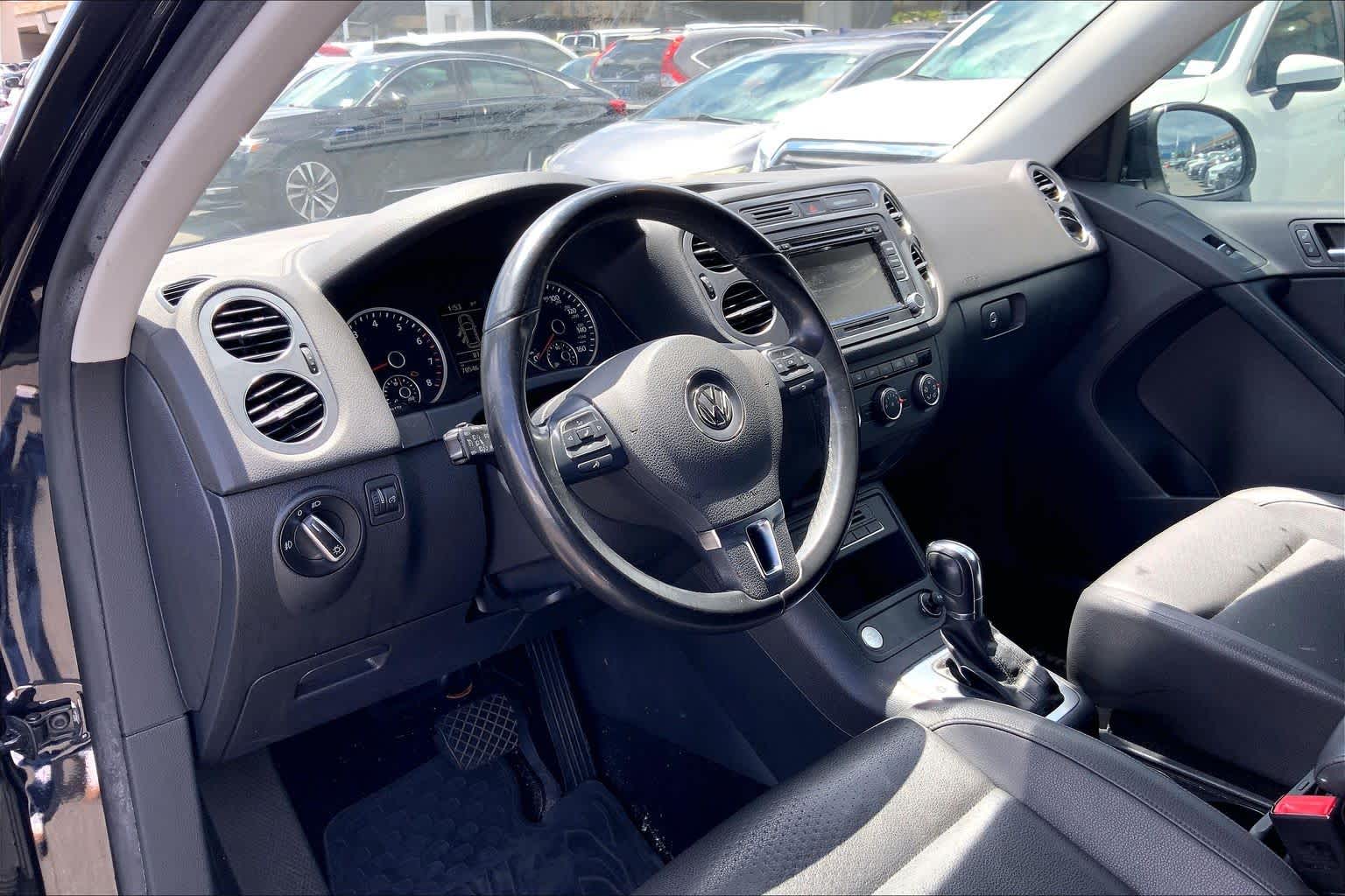 Thumbnail: 2014 Volkswagen Tiguan - 2