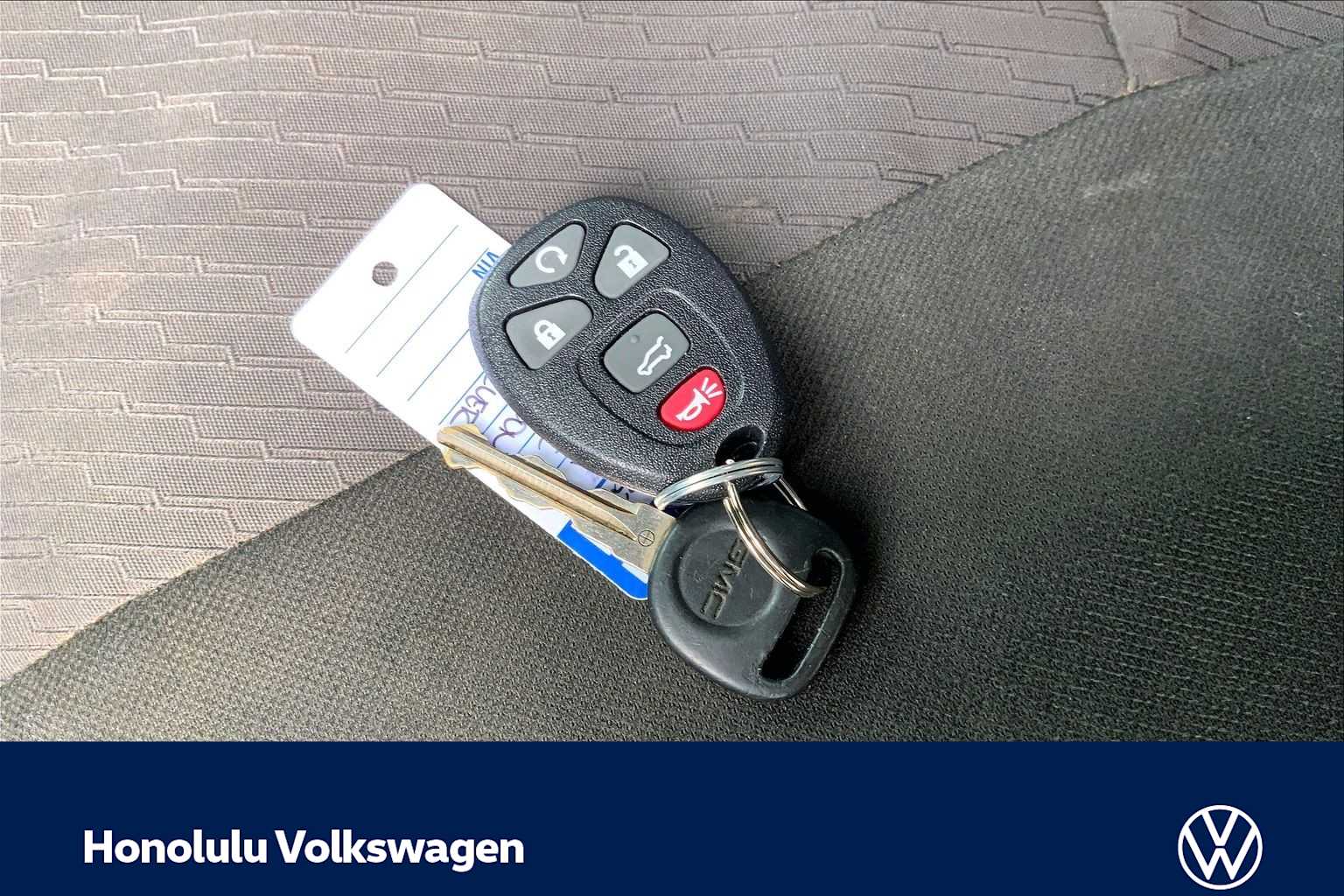 Thumbnail: 2011 GMC Yukon - 19