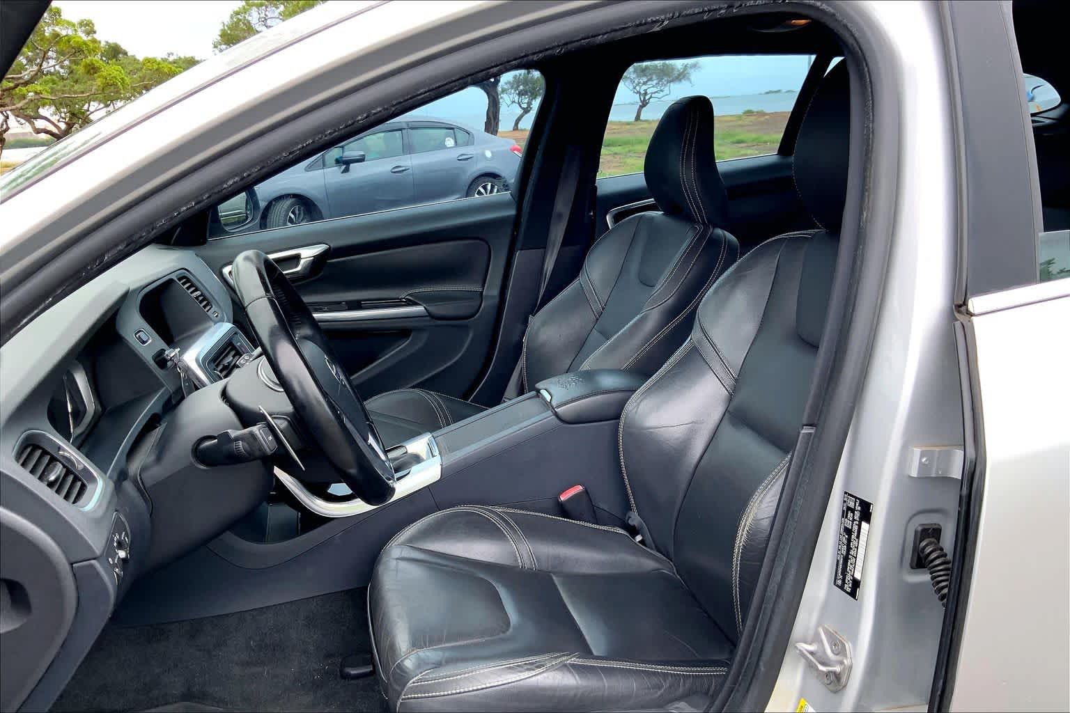 Thumbnail: 2016 Volvo V60 - 11