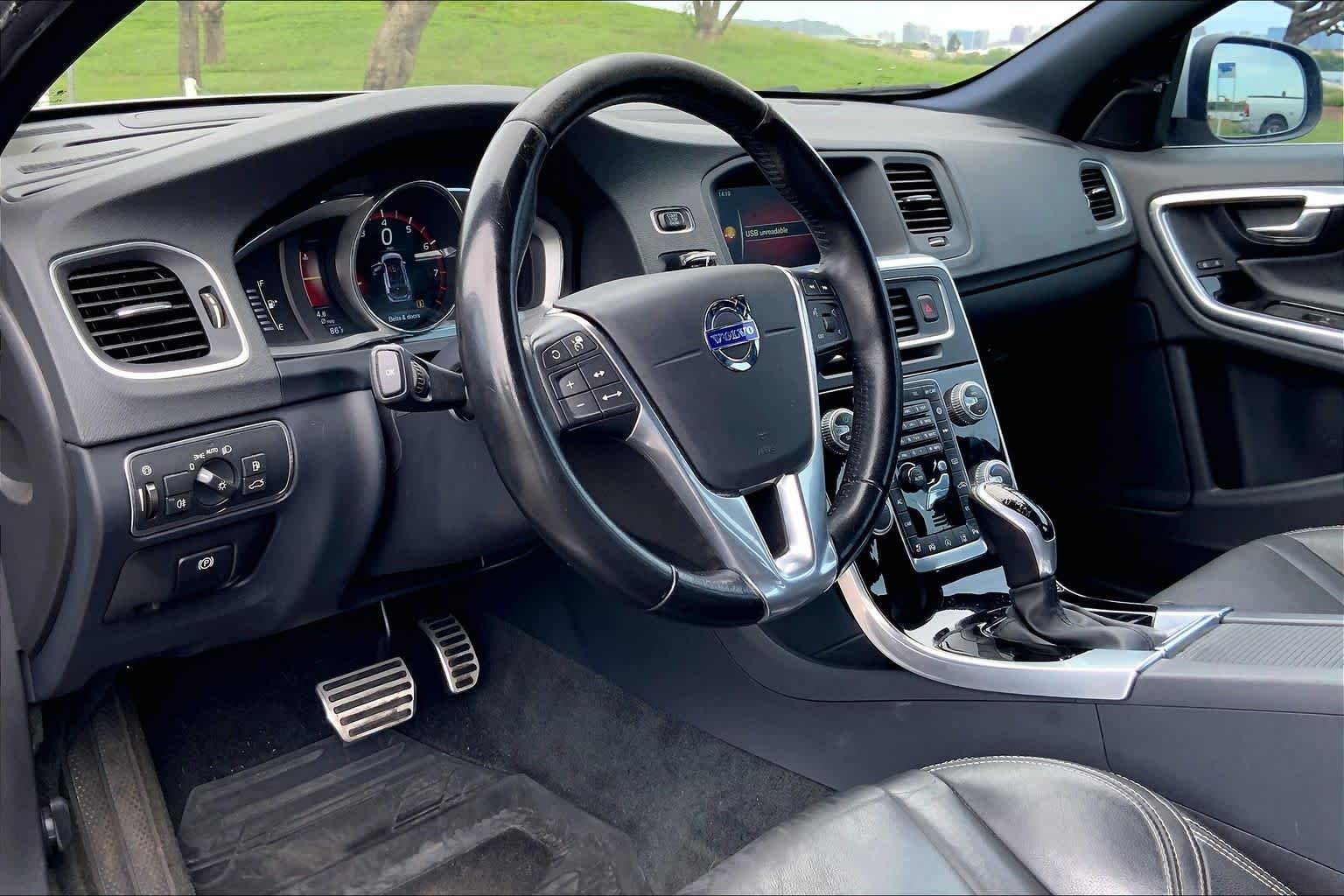 Thumbnail: 2016 Volvo V60 - 2