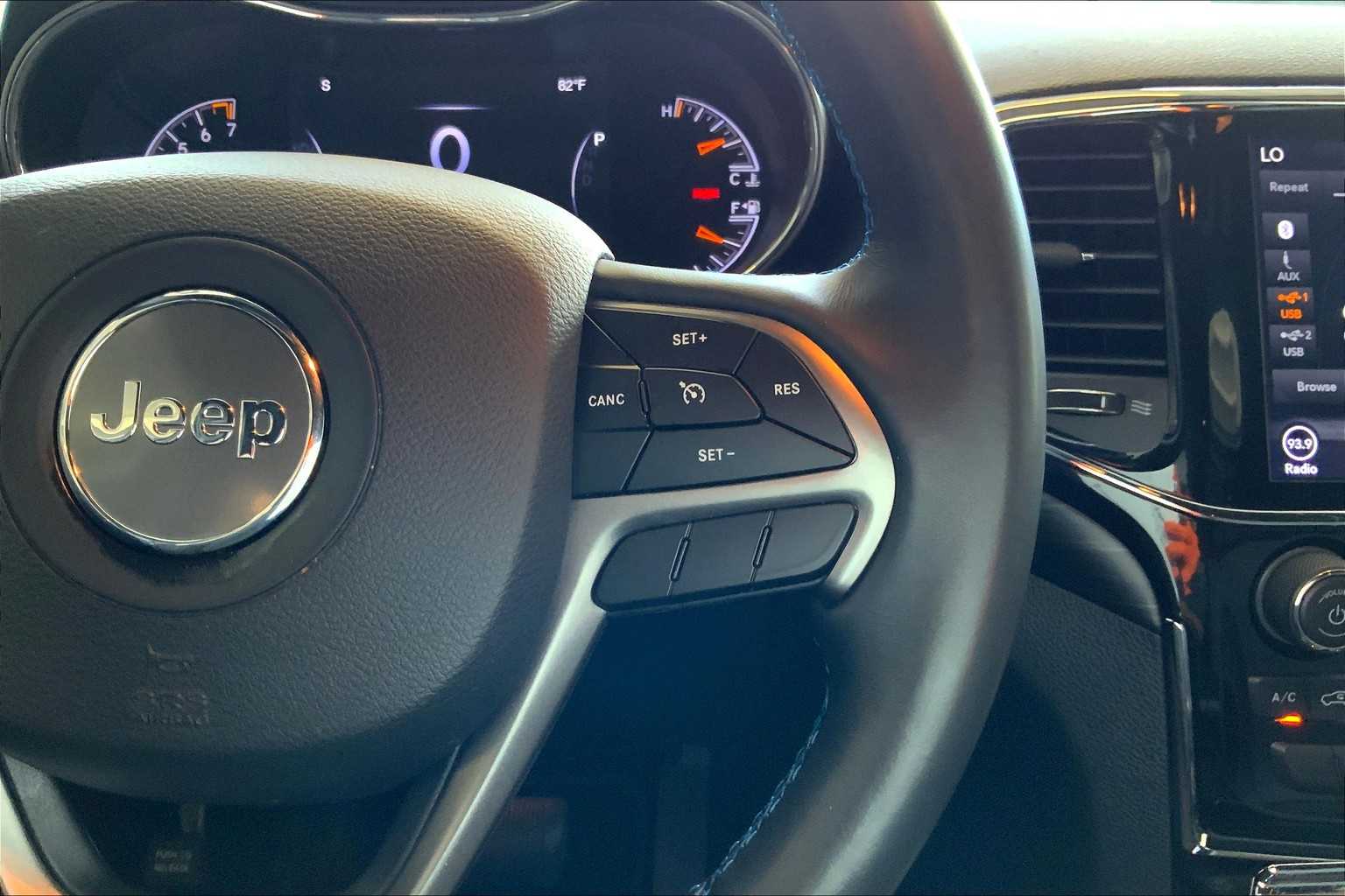 Thumbnail: 2019 Jeep Grand Cherokee - 24