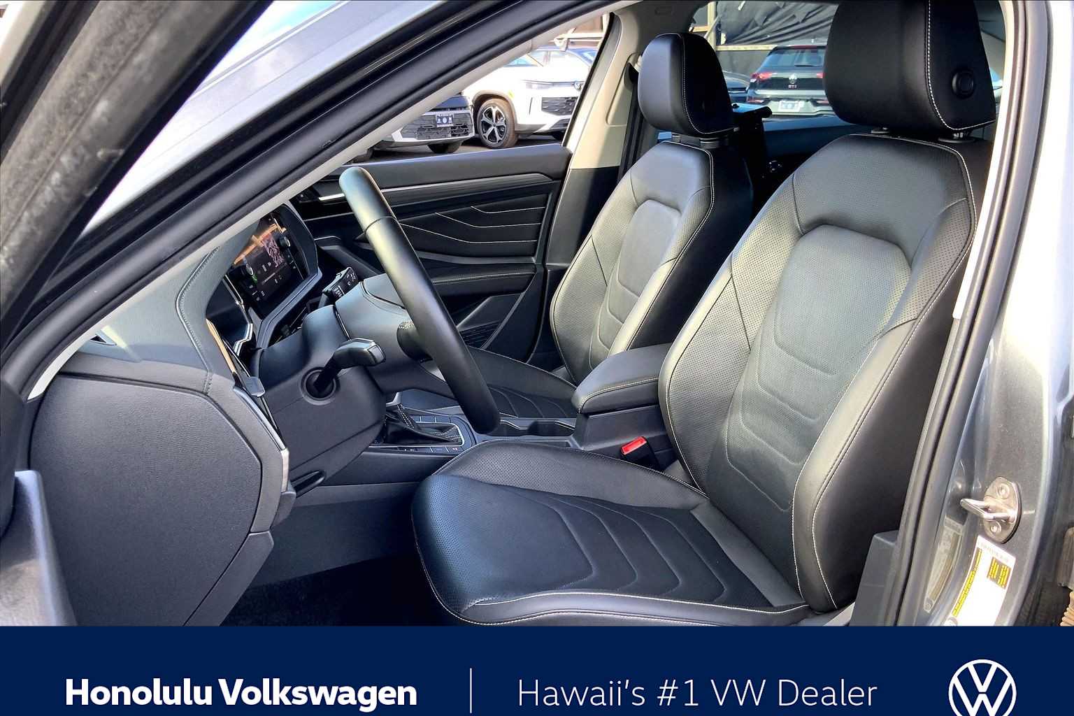 Thumbnail: 2023 Volkswagen Jetta - 11