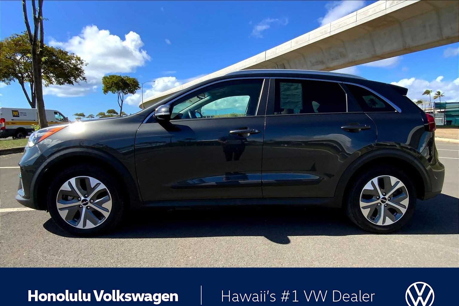 Thumbnail: 2022 Kia Niro - 3