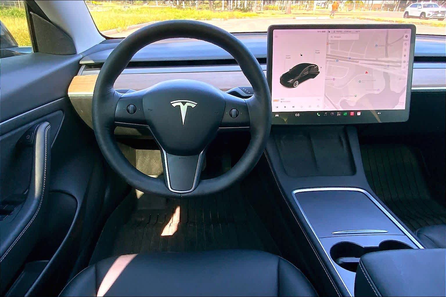 Thumbnail: 2021 Tesla Model 3 - 14