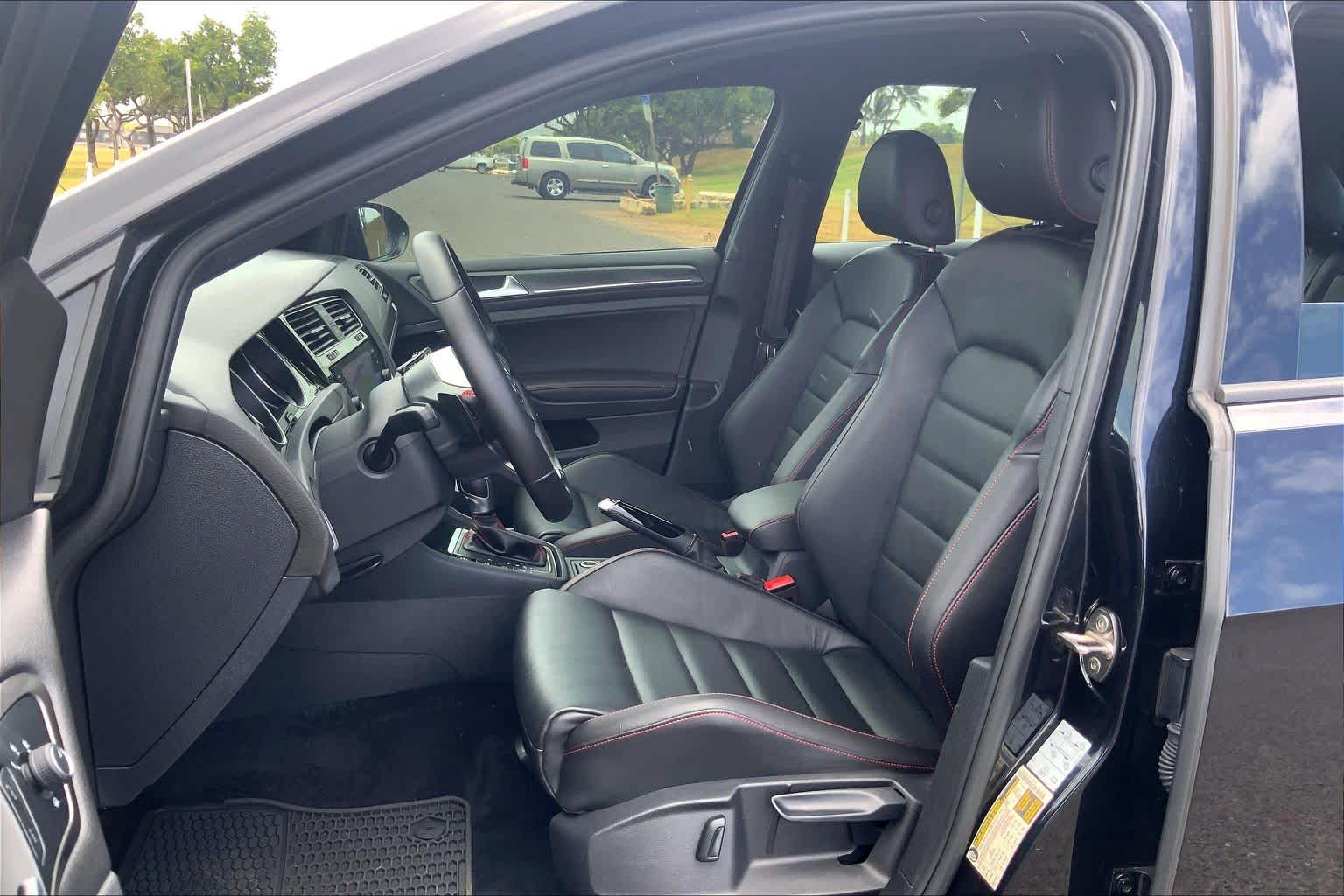 Thumbnail: 2021 Volkswagen Golf - 11