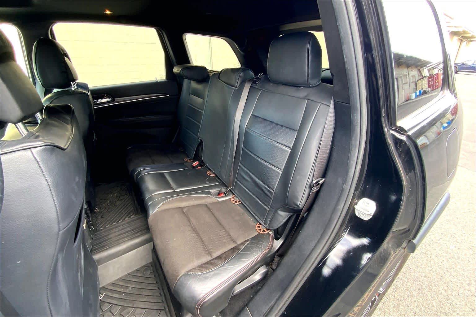 Thumbnail: 2020 Jeep Grand Cherokee - 29