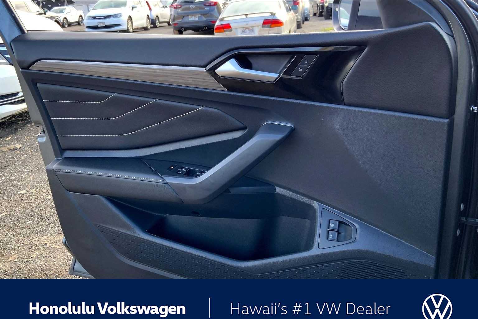 Thumbnail: 2023 Volkswagen Jetta - 27