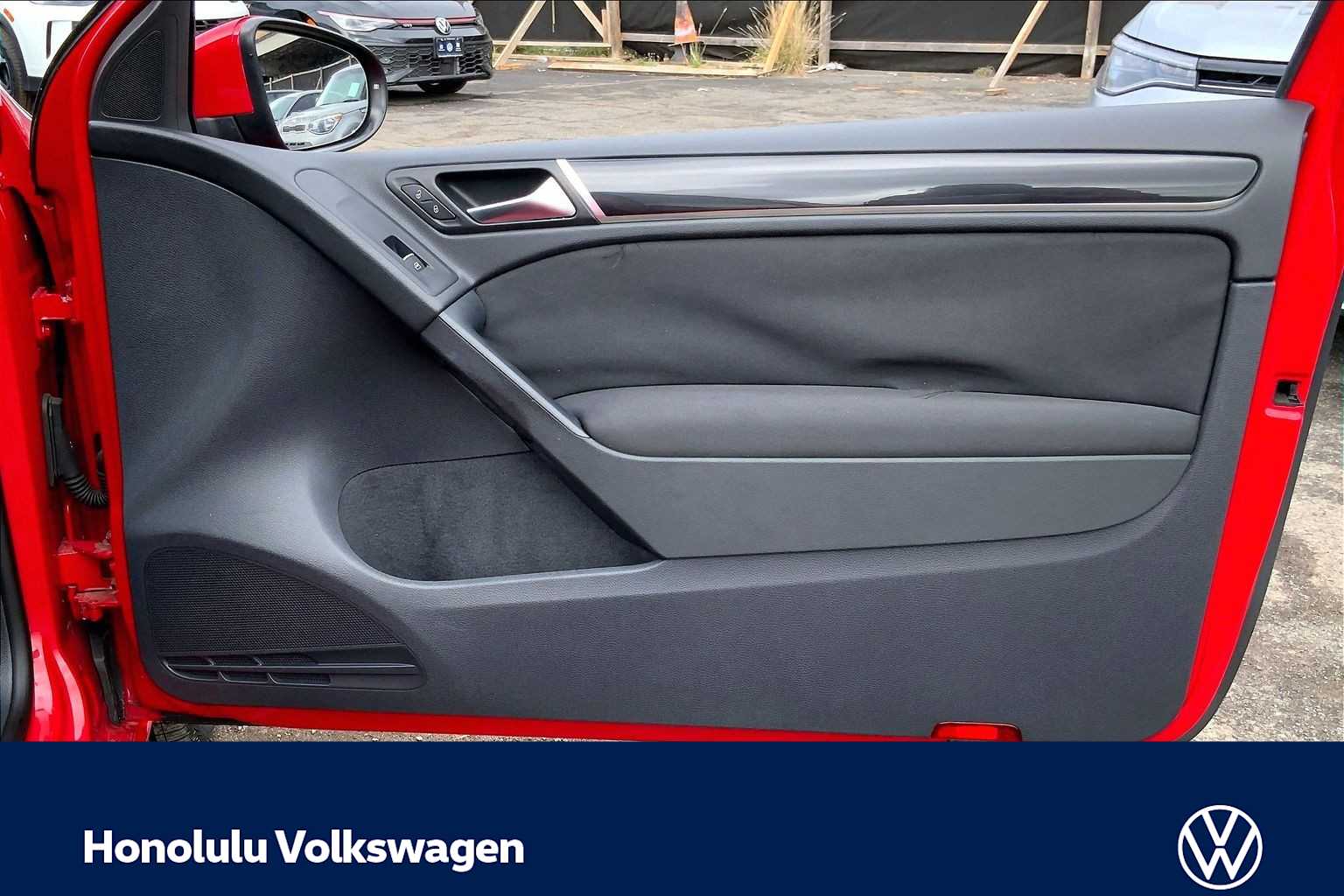 Thumbnail: 2011 Volkswagen Golf - 24