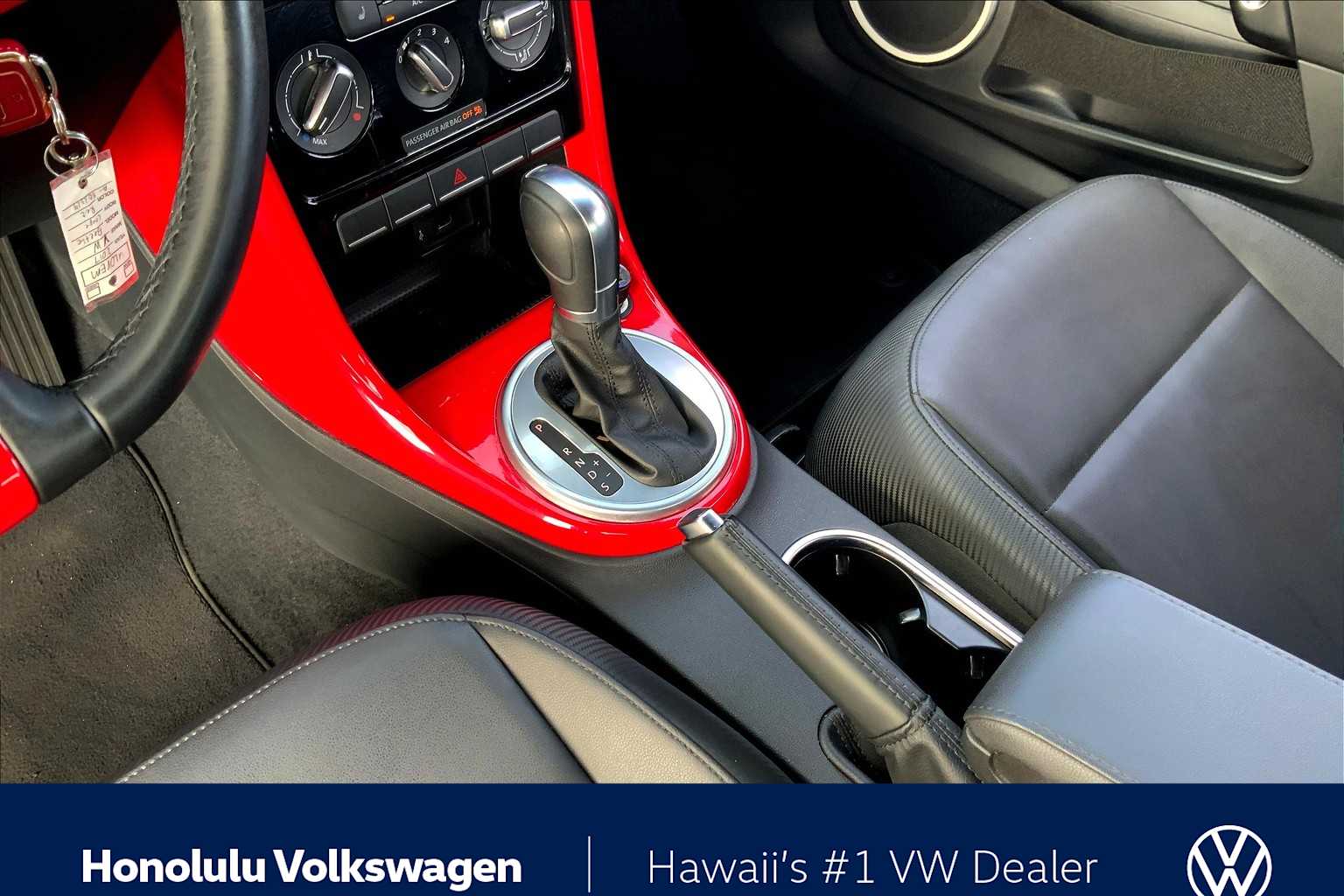 Thumbnail: 2017 Volkswagen Beetle - 14