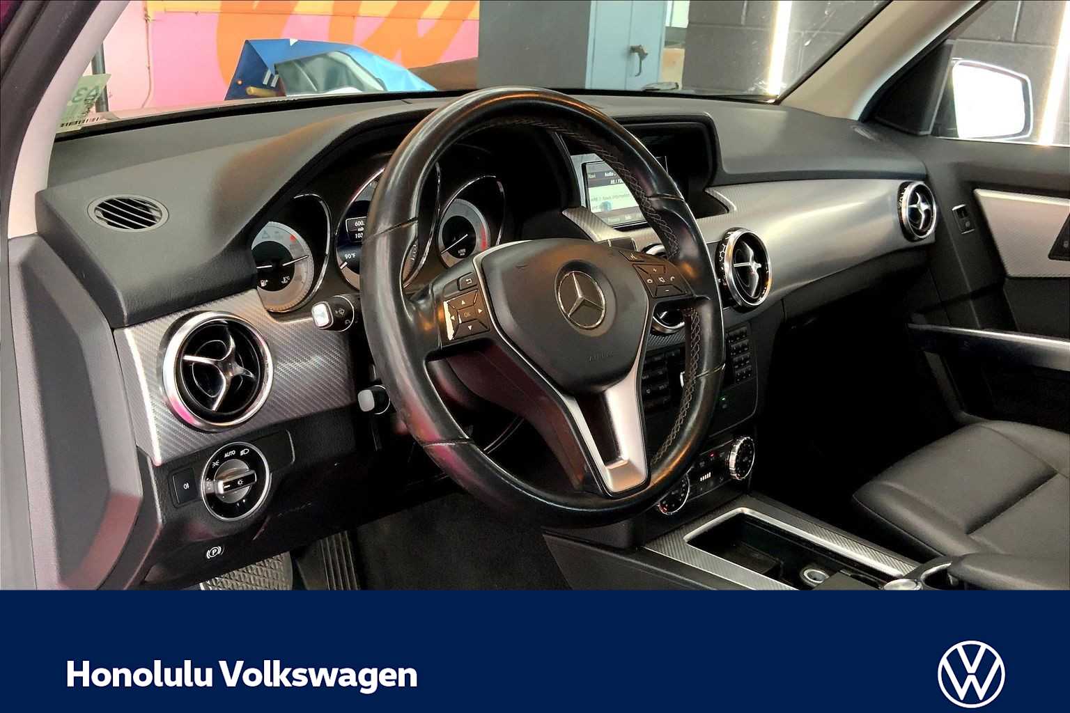 Thumbnail: 2015 Mercedes-Benz GLK - 2