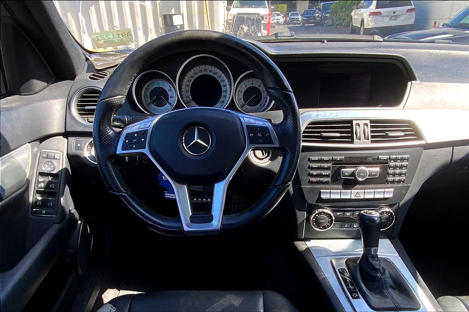 Thumbnail: 2014 Mercedes-Benz C-Class - 11