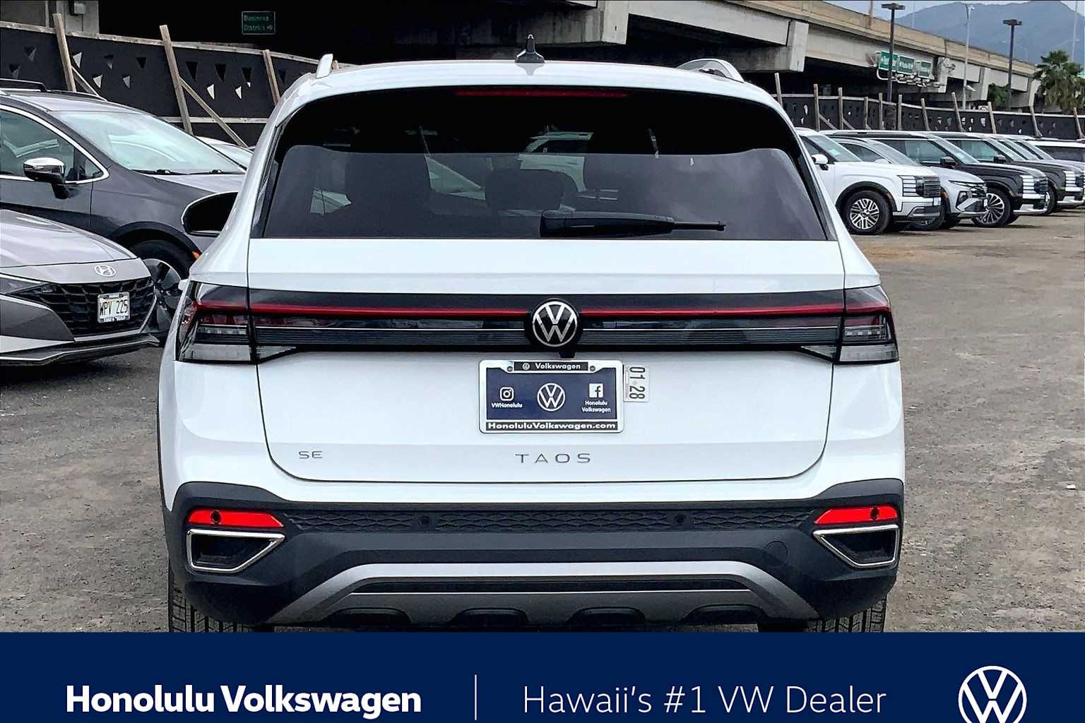 Thumbnail: 2026 Volkswagen Taos - 5