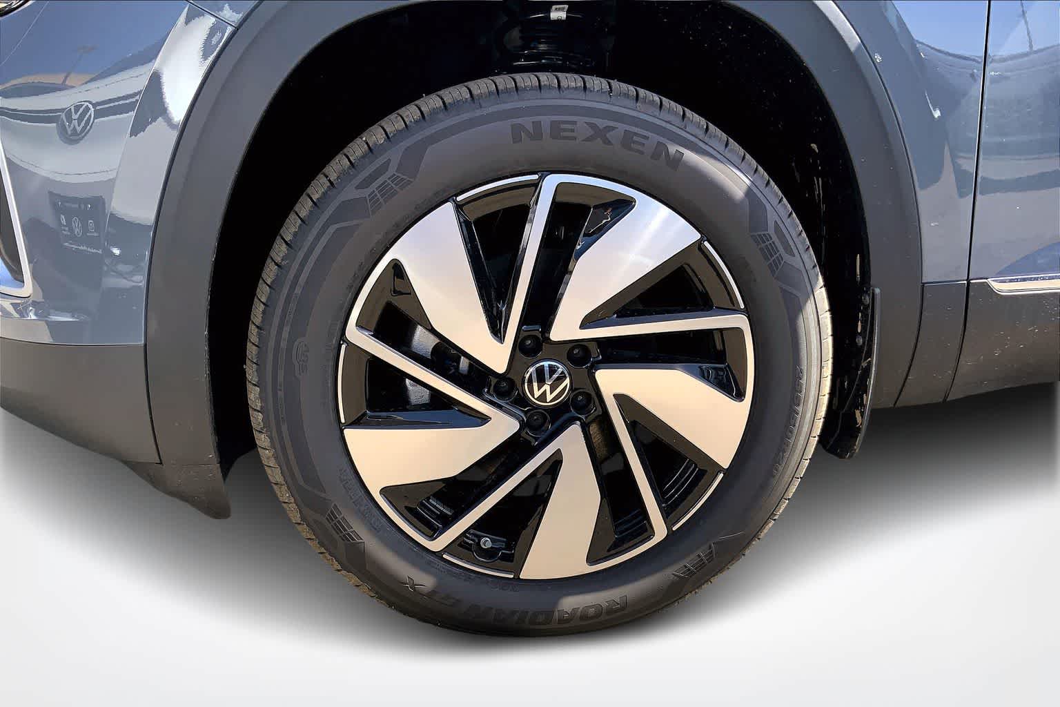 2026 Volkswagen Atlas SEL - Photo 8