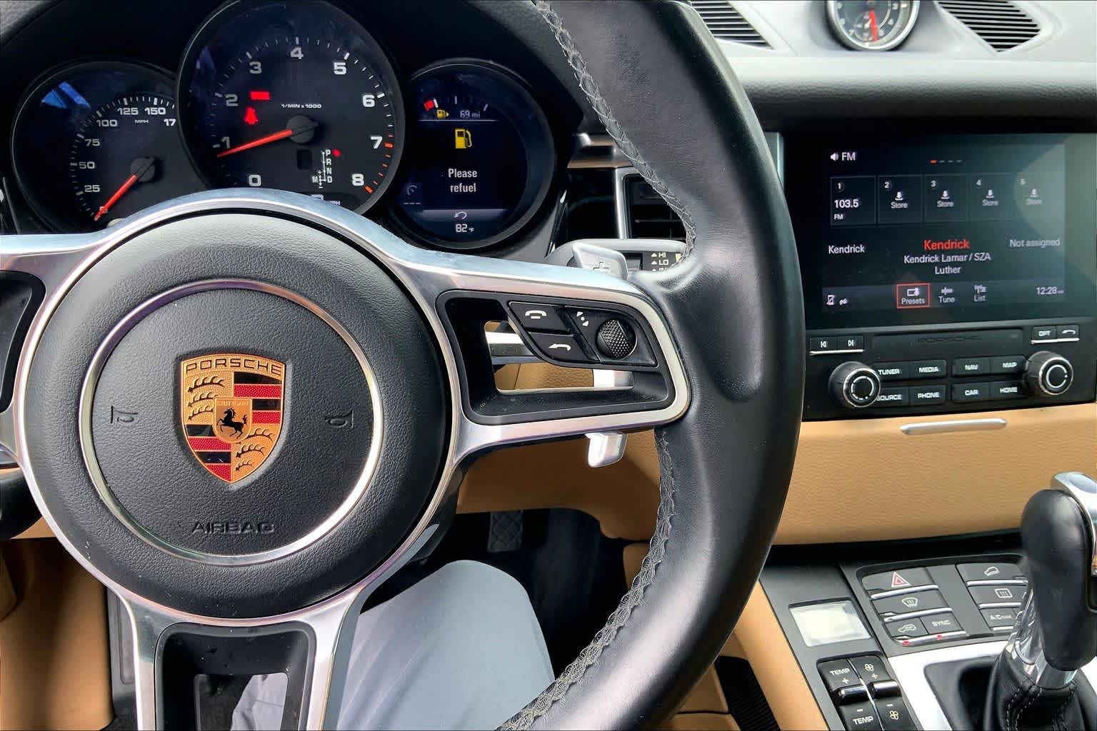 Thumbnail: 2018 Porsche Macan - 25