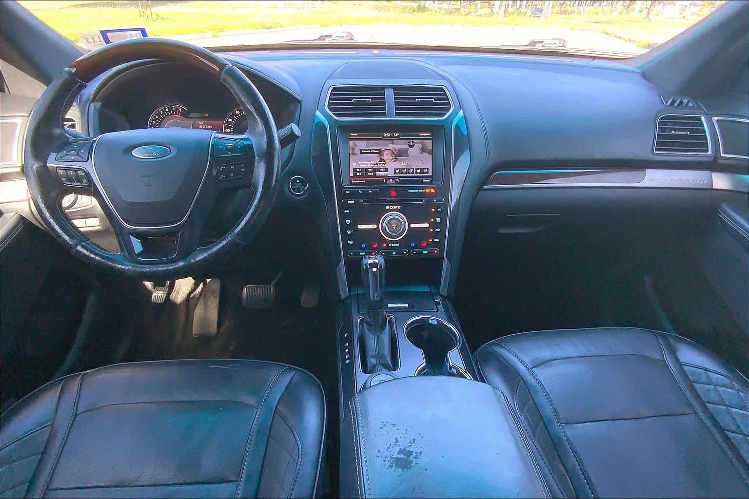 Thumbnail: 2016 Ford Explorer - 10