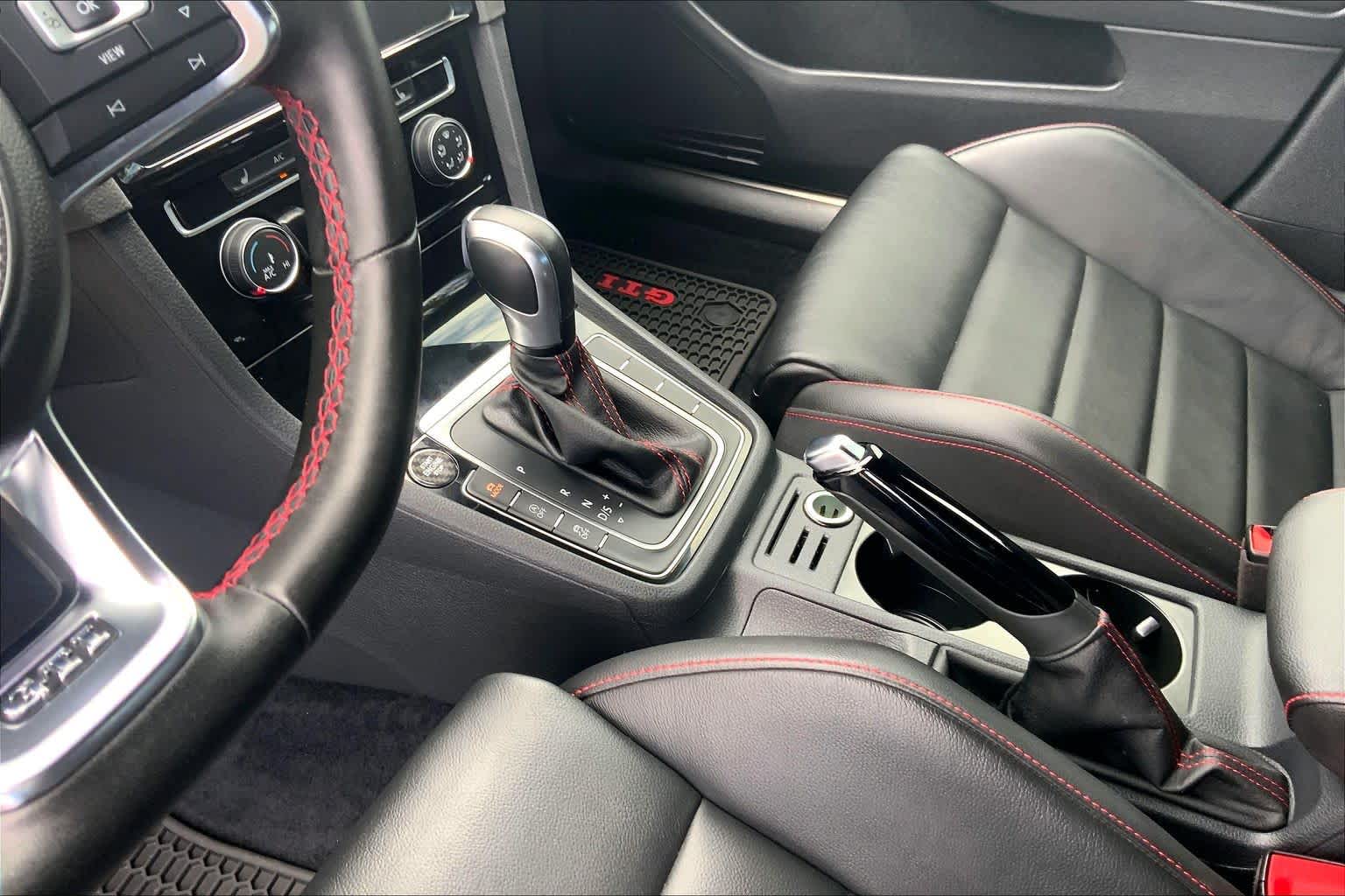 Thumbnail: 2021 Volkswagen Golf - 16