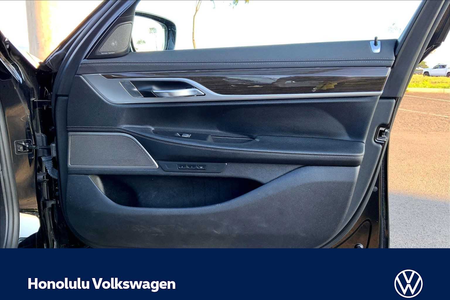 Thumbnail: 2019 BMW 7 Series - 27