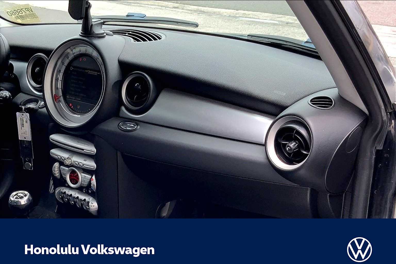 Thumbnail: 2010 MINI Cooper Clubman - 21