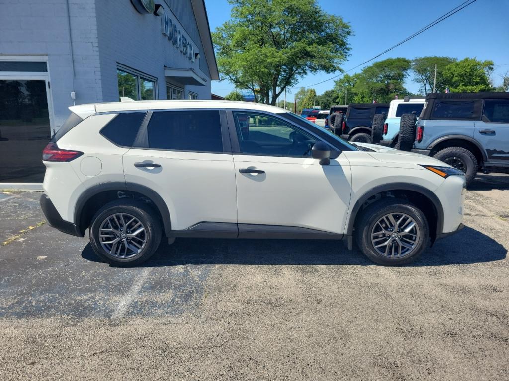 Used 2021 Nissan Rogue S with VIN 5N1AT3AB2MC697149 for sale in Hoopeston, IL