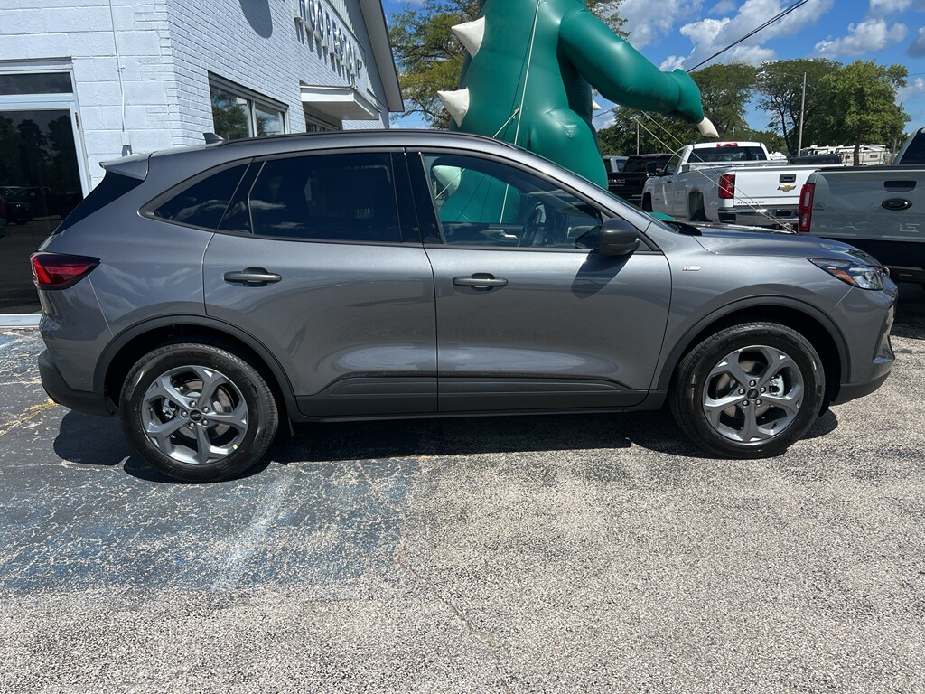 2025 Ford Escape ST-Line photo 2