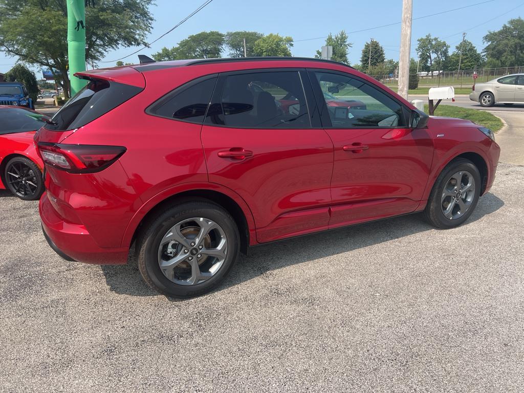 2024 Ford Escape ST-Line photo 3