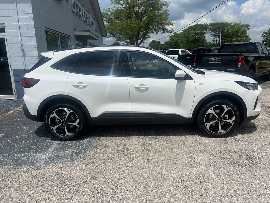 2025 Ford Escape ST-Line Select photo 2
