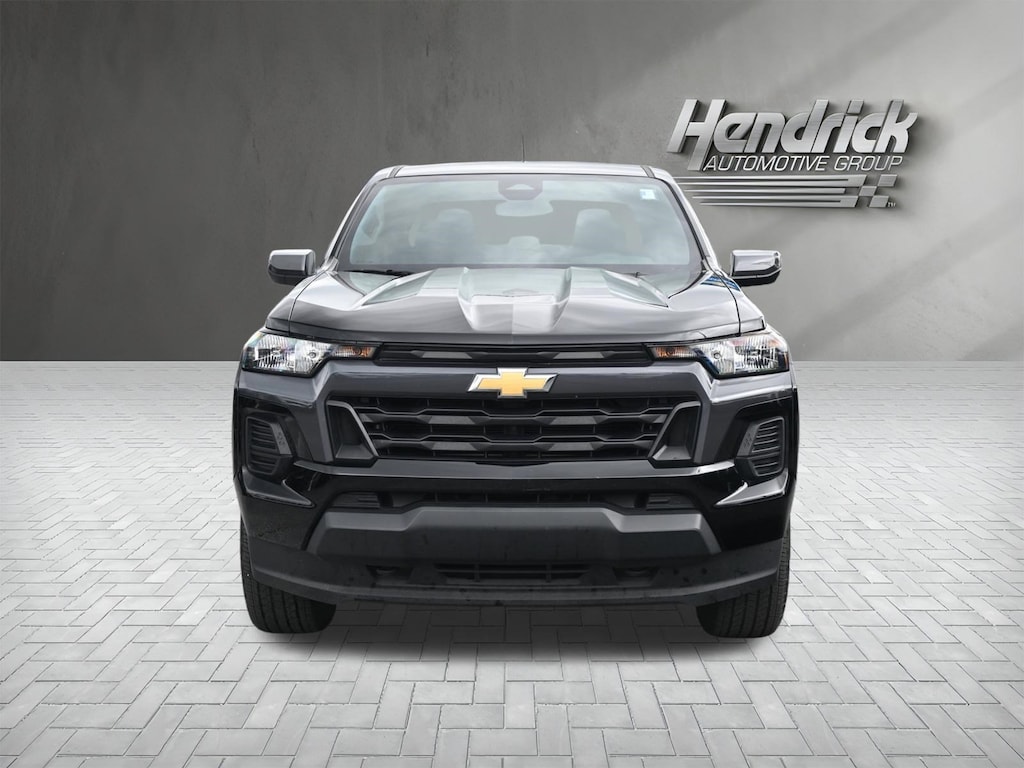 Used 2024 Chevrolet Colorado 4WD LT Pickup