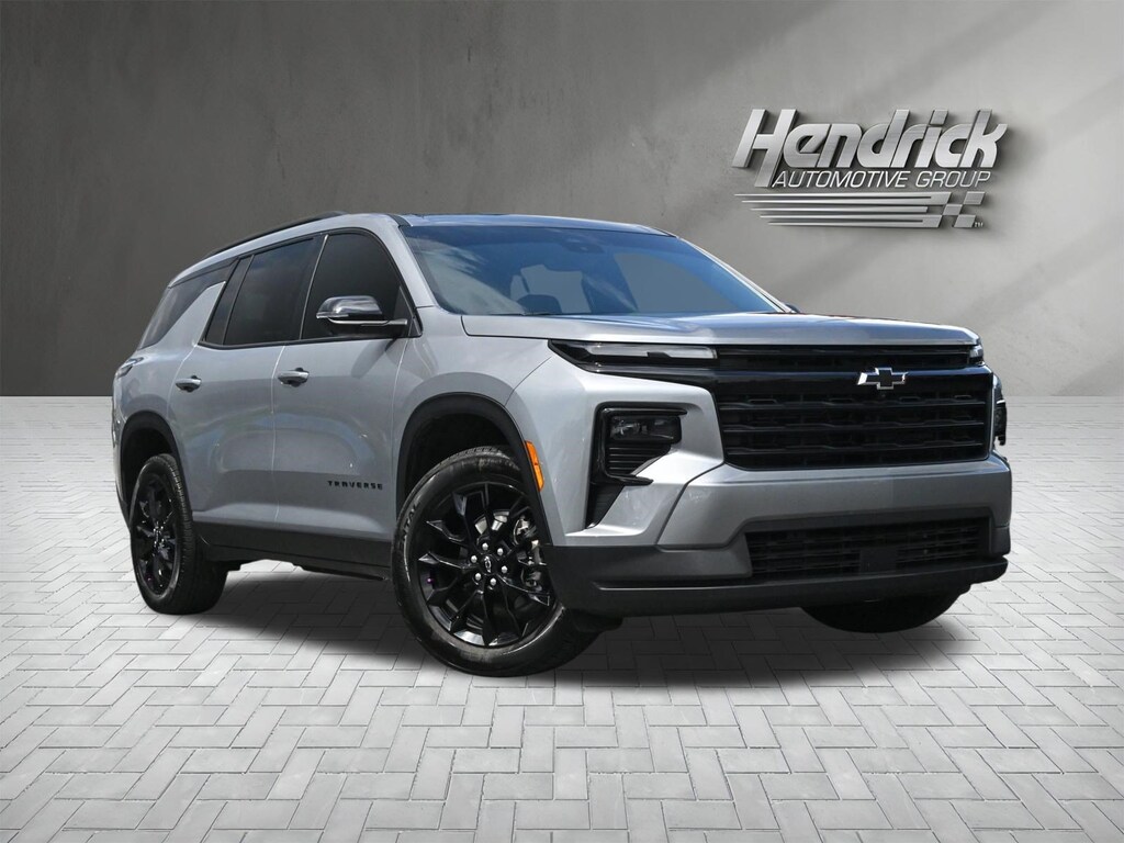 Used 2026 Chevrolet Traverse FWD LT SUV