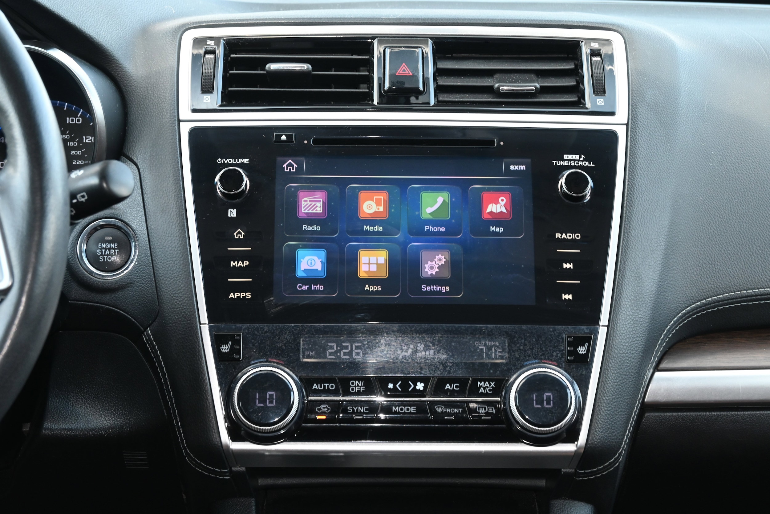 2018 Subaru Outback Touring photo 4