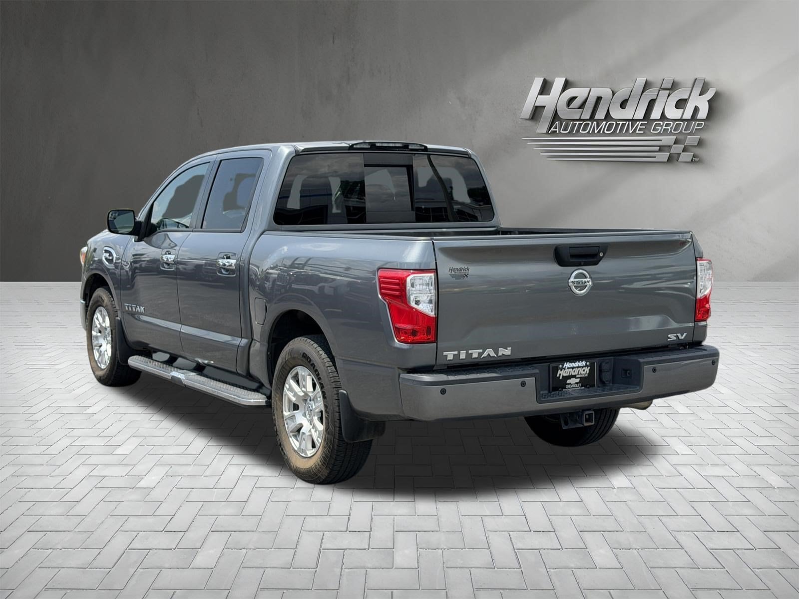 Nissan Titan SV