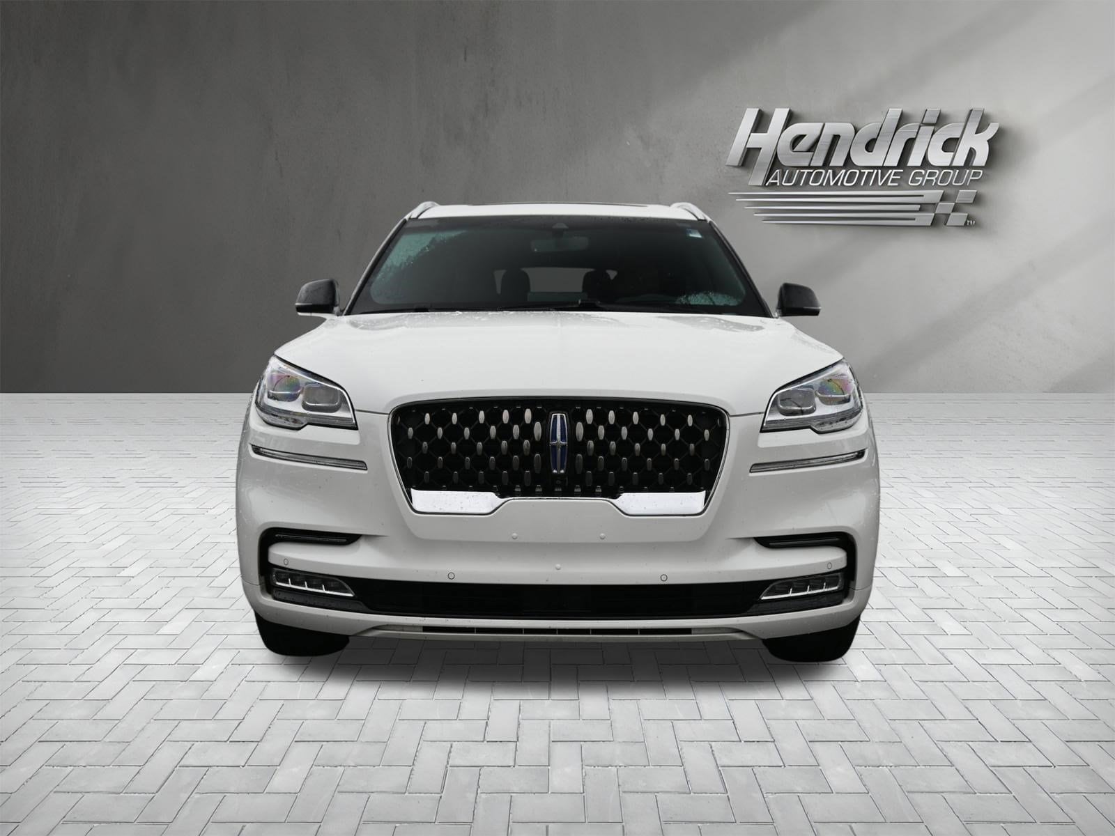 2021 Lincoln Aviator Grand Touring photo 2