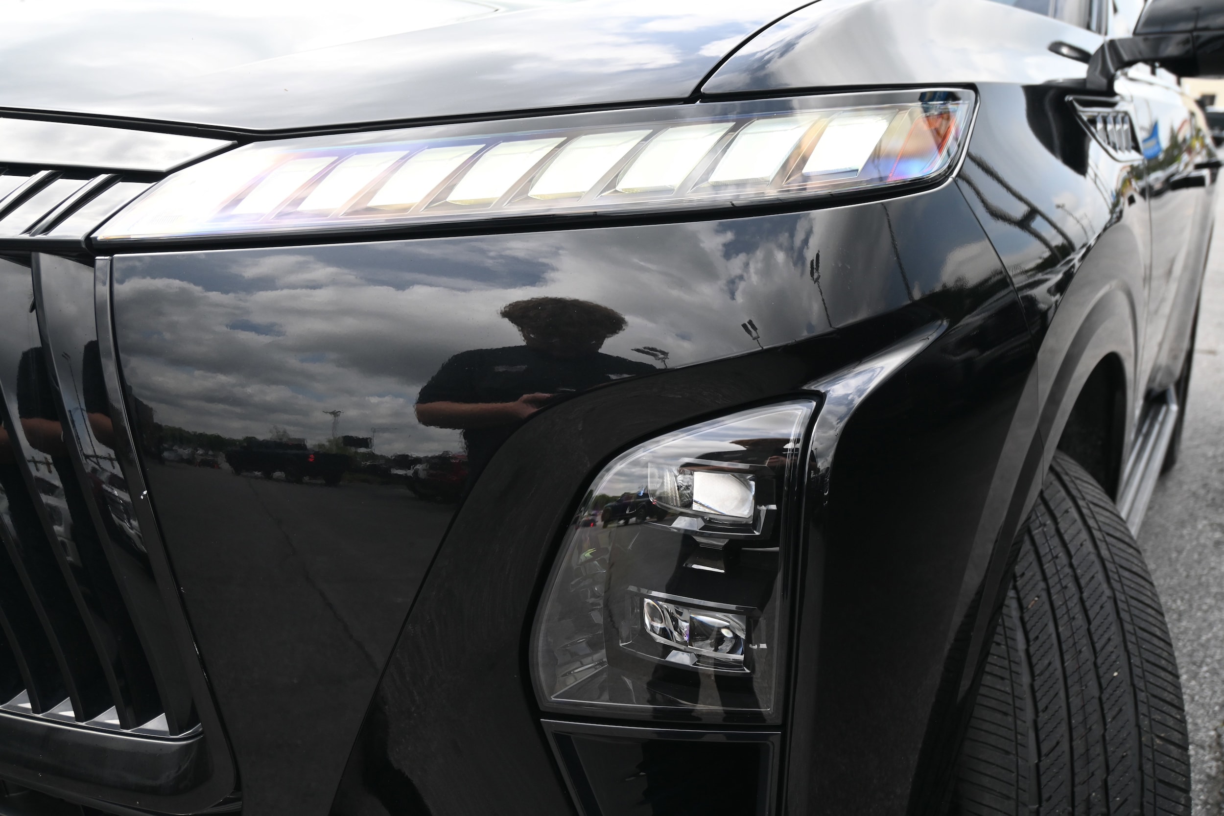 2025 INFINITI QX80 SENSORY photo 4