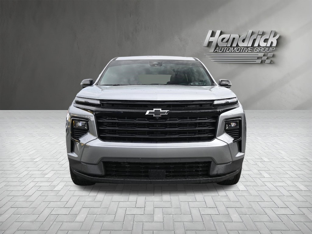 Used 2026 Chevrolet Traverse FWD LT SUV