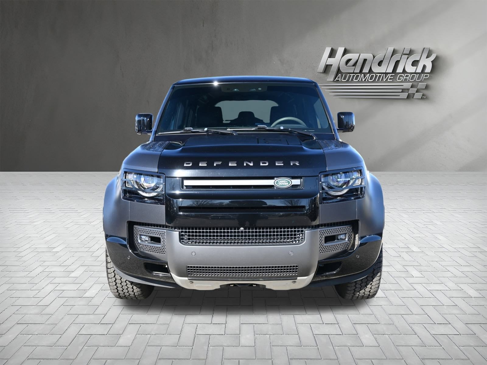 2023 Land Rover Defender V8 photo 4