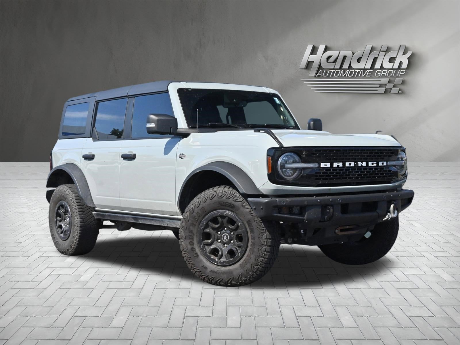 2022 Ford Bronco Wildtrak photo 2