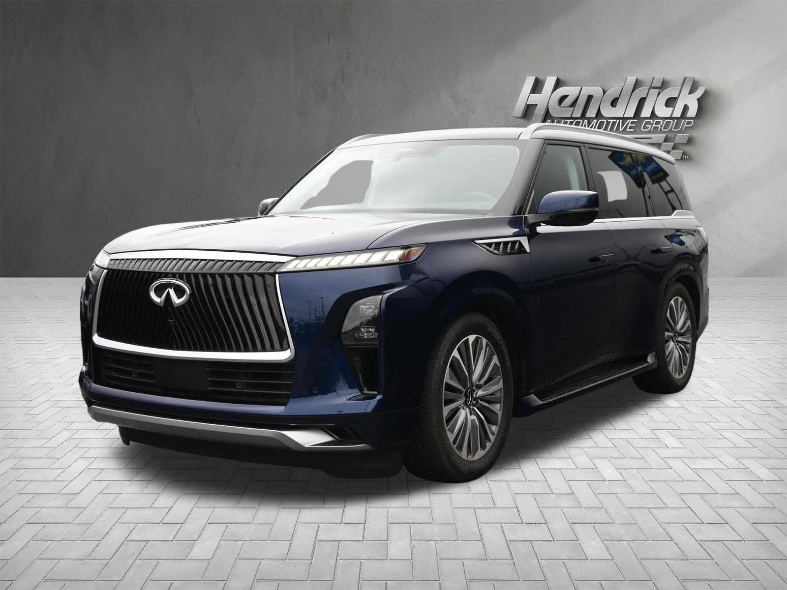 INFINITI QX80 LUXE