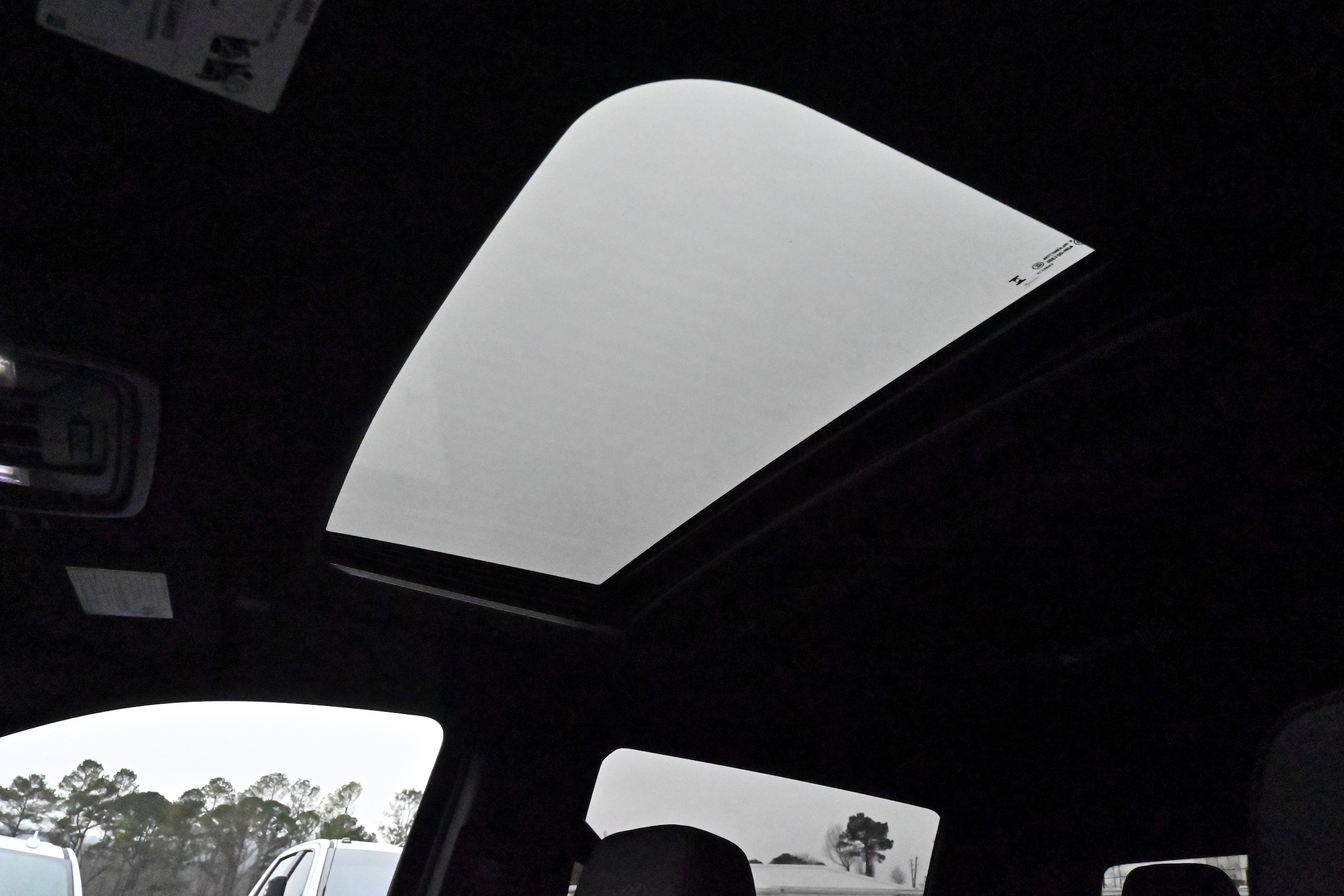 2025 Chevrolet Silverado 1500 High Country photo 3