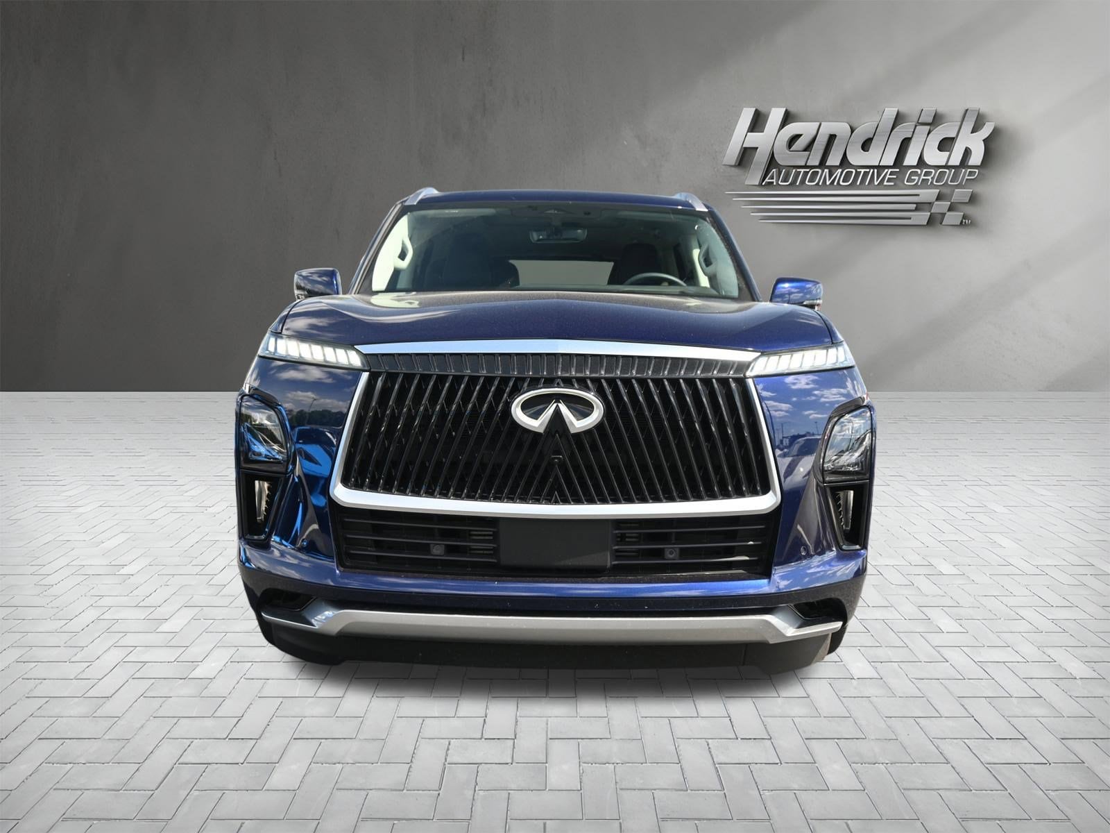 2026 INFINITI QX80 LUXE photo 3